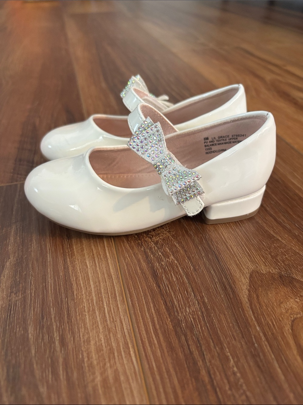 Kelly & Katie White Dress Shoes with Rhinestone Bow